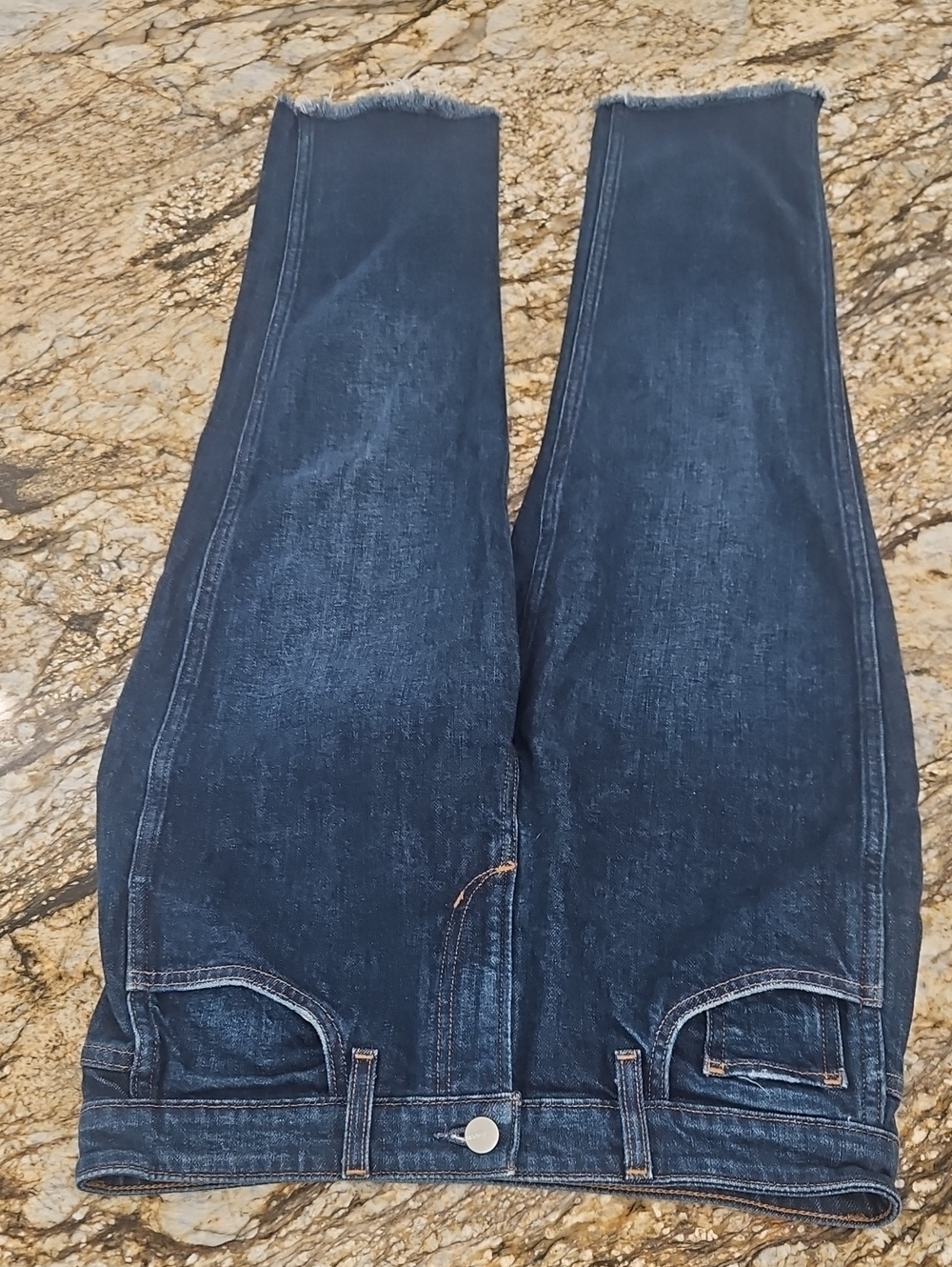 JOE' S "The Lara" Women's Dark Blue Cropped Jeans. Size 29 Inseam 23" Rise 10"